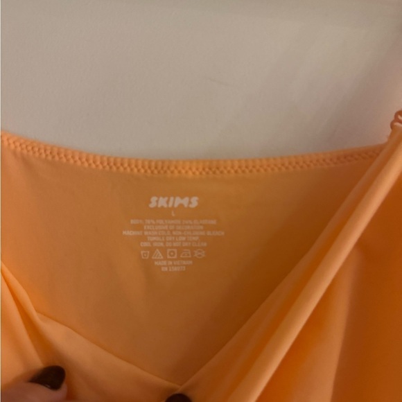 Skims Fits Everybody Cami Bodysuit size large - Picture 5 of 5